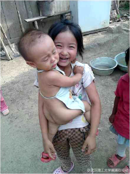 7��17�������������Єӡ��F���η�ꠌ�֧�̵ĺ��ӂ��M���˼��L�����o���ӂ���ȥ�˺��ε�������һ��꠆T�f�����F�ڽK���˽⺢�ӂ���ʲô���t����߀�О�ʲô���С�С���֡���С���ڣ��@���ɽ·��ĺ��y�ߣ��еĺ����όWǰ߀���Ƚoţ��ݡ������D�ϵ�СŮ���mȻ���g����������ܵ��ѽ�ʮ�֋�����