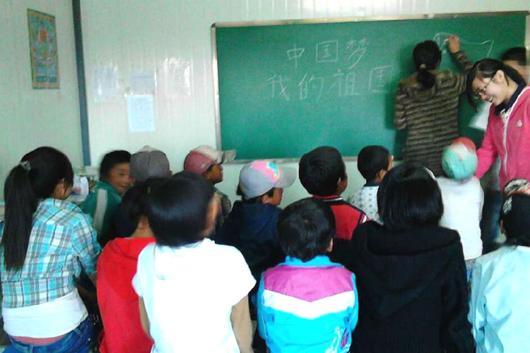 7��20�գ���ӿƼ���W���t�ġ�֧����c�ຣ���Ϲ��WУ֧�̻�ӡ����c���ӹ�Ԓ���Ї������ҵ��������������e�������ӂ��mȻ��o��С�����v����������Մ��������֣��s��Ȼ��μ������顣