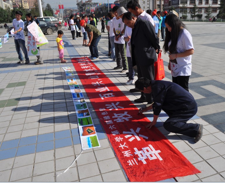 7��19�գ��m�ݴ�W�����þGɫ�I����ף�������οh�����V�����չ�_���_�I�xʽ���I�T��ͨ�^�·f�����w����͈DƬ���ڏV���������������S��������Pע�c�v�㡣�D�������ڗl�����������Լ��ĺ����͸��ԡ�