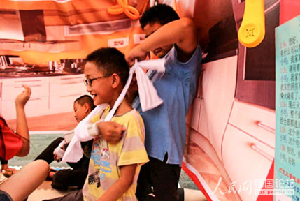 �Έ@������С�����ݾ�ģ�M������