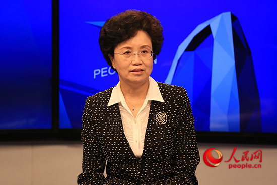 全國(guó)婦聯(lián)黨組書記、副主席、書記處第一書記宋秀巖做客人民網(wǎng)強(qiáng)國(guó)論壇(人民網(wǎng)王喆 攝)