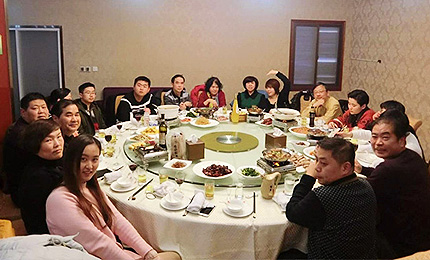 ���İ�̎�����l(xi��ng)���ҵļ��l(xi��ng)�������ھW(w��ng)���´����L����У���(sh��)�������Ը��صľW(w��ng)��ͨ�^�R�^�����ֺ�΢ҕ�lӛ����Լ��ڼ��l(xi��ng)����Ҋ���У��@Щƽ���Ľ�����������֟o���B͸������Đۡ����^��ÿһ�c΢С��׃�������ǰl(f��)�����l(xi��ng)�H��߅�Ĵ��£����ܽo�l(xi��ng)�H���������ī@�øУ��͌��Լ����l(xi��ng)���Ժ����M�㡭��Ԕ���� 