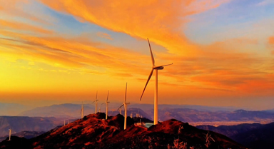 云南會澤：風車矗立 晚霞奔涌